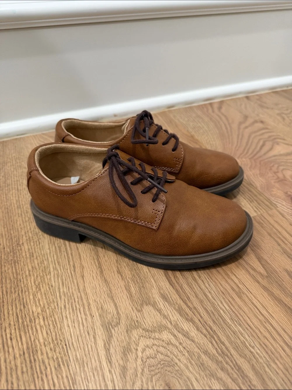 Cat & Jack Kids Brown Lace-Up Dress Shoes